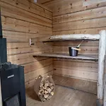 Handcrafted Log Aarreaitta Villa Syöte