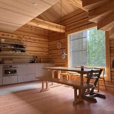 Villa Handcrafted Log Aarreaitta *