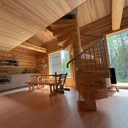 Villa Handcrafted Log Aarreaitta